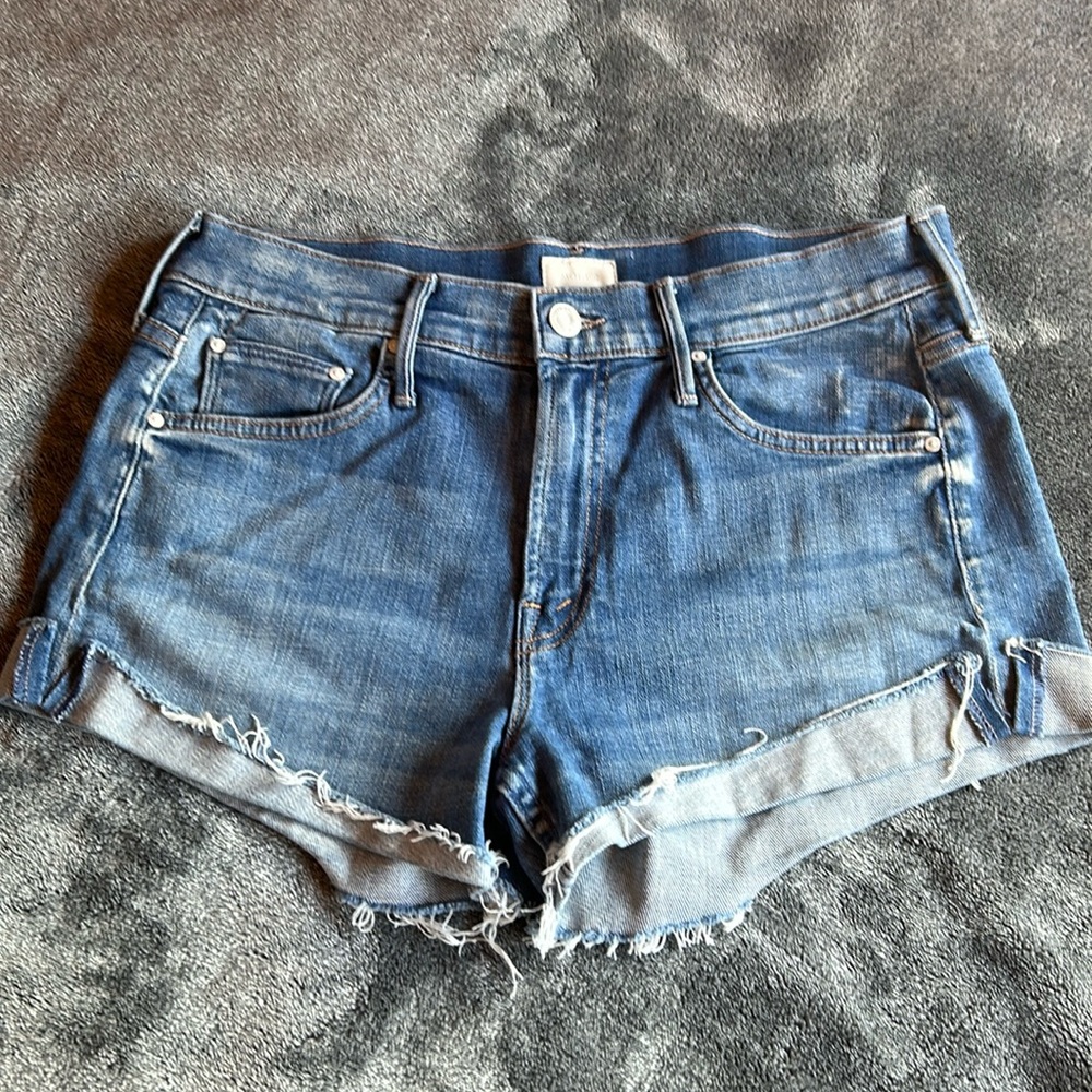 Mother Rascal slit flip shorts size 26